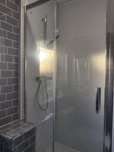 Koupelna v ubytování Contractor rooms