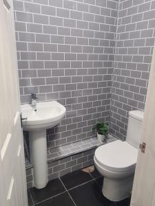 Koupelna v ubytování Contractor rooms + 8 fotografií