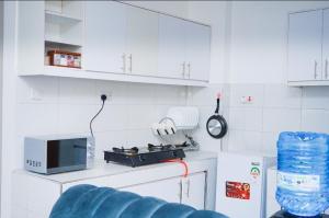 Nhà bếp/bếp nhỏ tại Lakeview Luxe Haven