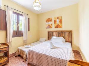 Ένα ή περισσότερα κρεβάτια σε δωμάτιο στο Studio in Spain with Private Pool and Garden +32 φωτογραφίες