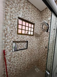 صورة لـ 2 Quartos, sala e 1 banheiro próximos à Universidade Federal de Rondonópolis- UFR في روندونوبوليس +5 صور