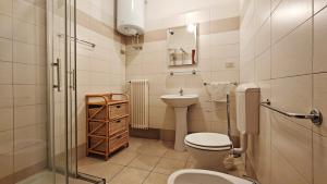 Et badeværelse på Villa Tancredi - Le Refuge + 17 billeder