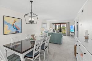 Χώρος καθιστικού στο Pointe Santo D27 condo