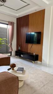 Μια τηλεόραση ή/και κέντρο ψυχαγωγίας στο Résidence Yvette cocody Rivièra N'badon