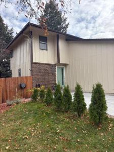 Tòa nhà nơi căn hộ tọa lạc