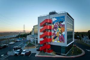 El edificio en el que está el hotel
