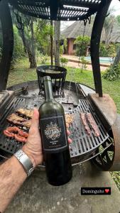 Gril dostupný pro hosty v apartmánu