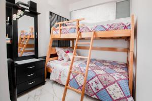 Ένα ή περισσότερα κρεβάτια σε δωμάτιο στο Loft Apartamento en el Corazon de La Vega