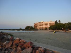 Imagine din galeria proprietății Club218 Relax Family Apartman în Siófok