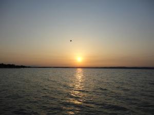 Imagine din galeria proprietății Club218 Relax Family Apartman în Siófok