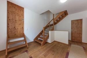 Φωτογραφία από το άλμπουμ του Monte Campell Dasura σε Poschiavo +11 φωτογραφίες