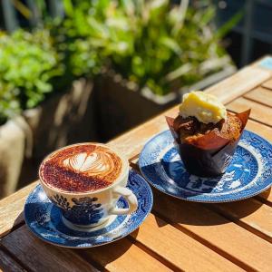 Φαγητό σε αυτό το διαμέρισμα ή κάπου εκεί κοντά