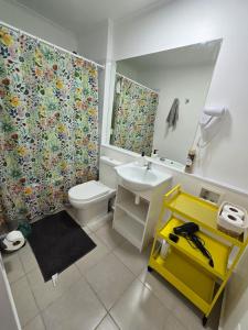 Ένα μπάνιο στο Cálido-céntrico- climatización AC-parking-piscina +13 φωτογραφίες