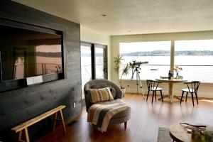 Θέα στο ποτάμι κοντά σε αυτή η παραθεριστική κατοικία