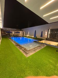 Πισίνα στο ή κοντά στο las vegas villa