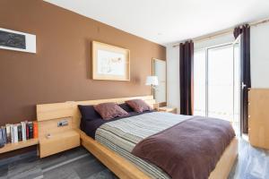 Posteľ alebo postele v izbe v ubytovaní artQhost Costa Ballena Penthouse Ocean and Golf views & Free Parking + 26 fotografií