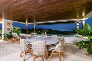 Πισίνα στο ή κοντά στο 3bd condo Ocean Views Pool HK