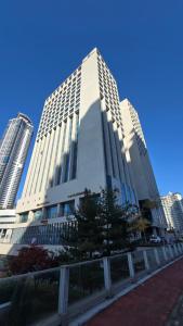 Το κτήριο όπου στεγάζεται  το ξενοδοχείο