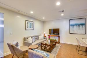 Foto dalla galleria di Walk to Dining and Chula vista Center Modern Duplex a Chula Vista