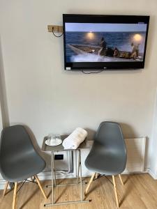 Μια τηλεόραση ή/και κέντρο ψυχαγωγίας στο Aloja Hotel - Ex Bilbao