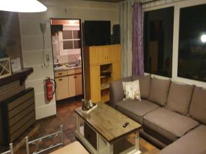 Kuchyň nebo kuchyňský kout v ubytování Lanklaar Chalet with Garden + 9 fotografií