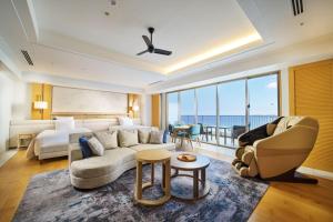 Istumisnurk majutusasutuses The Orion Hotel Motobu Resort & Spa