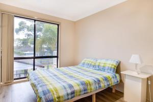 Postel nebo postele na pokoji v ubytování Hill Top Water and Bush Views