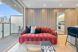 Η κουζίνα ή μικρή κουζίνα στο Mövenpick Suites - Toronto Entertainment District