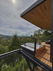 Svalir eða verönd á Alto Luna Glamping