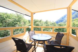 En generel udsigt til bjerge eller udsigt til bjerge taget fra resortet