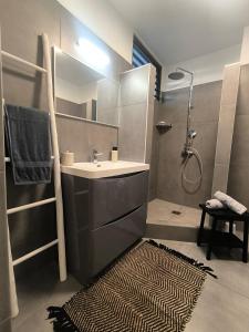 Koupelna v ubytování Stay In Tahiti