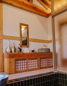 Φωτογραφία από το άλμπουμ του 소곤정 σε Gyeongju