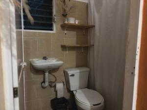 Ένα μπάνιο στο Sitrina