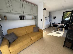 Χώρος καθιστικού στο Studio 4 pers, cuisine équipée, parking privé, non-fumeur - FR-1-836-43 +9 φωτογραφίες