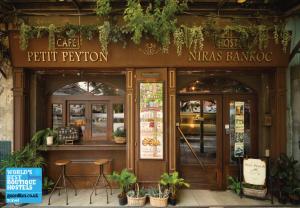 Сертификат, награда, вывеска или другой документ, выставленный в Niras Bankoc Hostel