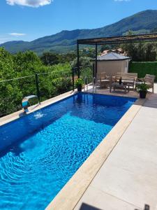 Swimmingpoolen hos eller tæt på Villa Hakan 1 - Luxury duplex villa
