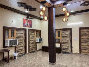 Μια τηλεόραση ή/και κέντρο ψυχαγωγίας στο Shri Ji Kripa Kunj