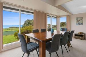 Naturlandskabet i nærheden af feriehuset + 13 billeder