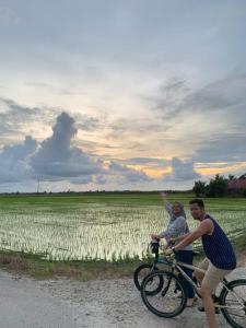 Επισκέπτες που μένουν στο The Canal Villa