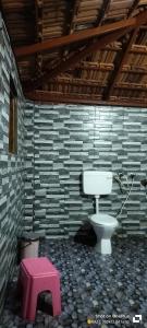 Ένα μπάνιο στο Tanshikar Spice Farm Cottages