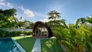 Πισίνα στο ή κοντά στο Found Mansion