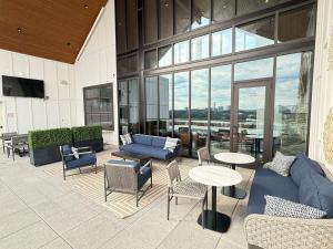 Χώρος καθιστικού στο Modern Luxury Steps from Truist Park