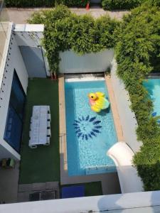 Swimmingpoolen hos eller tæt på Ketki Luxury Pool Villa BlueWave Pattaya