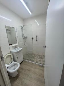 Et badeværelse på Unit 25 Oceanic