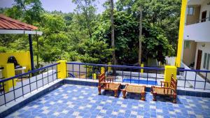 Μπαλκόνι ή βεράντα στο The Ishank Resorts Yercaud Hills