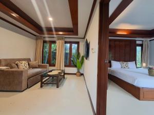 Et opholdsområde på Kaya Mani Thai Villa resort