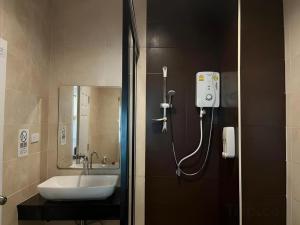 Koupelna v ubytování Hotel Le Lerts Living + 99 fotografií