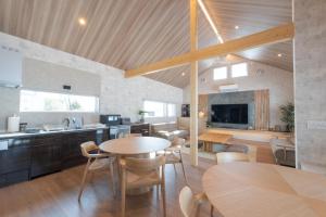 Η κουζίνα ή μικρή κουζίνα στο HIGASHIKAWA Villa 瑞月