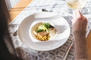 Jídlo v hotelu nebo okolí