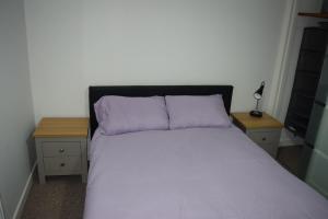 Voodi või voodid majutusasutuse 3-Bed Semi-Detached Perfect for Work & Family with Parking toas